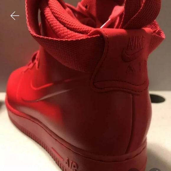 Air Force 1 - Picture 1 of 3